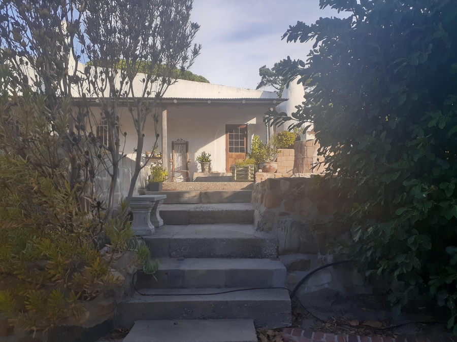 3 Bedroom Property for Sale in Sir Lowrys Pass Village Western Cape